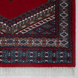 Velora 2.6x4 Persian Medallion Bokhara Woolen Rug