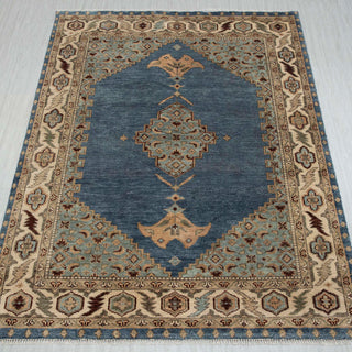 Amanda 8x10 Plush Feel Hand Knotted Serapi Wool Rug
