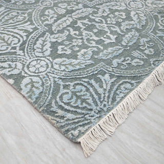 Modern hand-knotted rug with geometric lattice pattern in gray white tones. 9x12 ft flatweave
