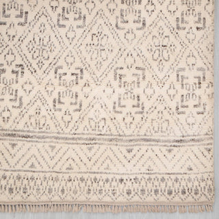 Modern hand-knotted rug with linear diamond lattice pattern in soft beige grey, 8x10 living room